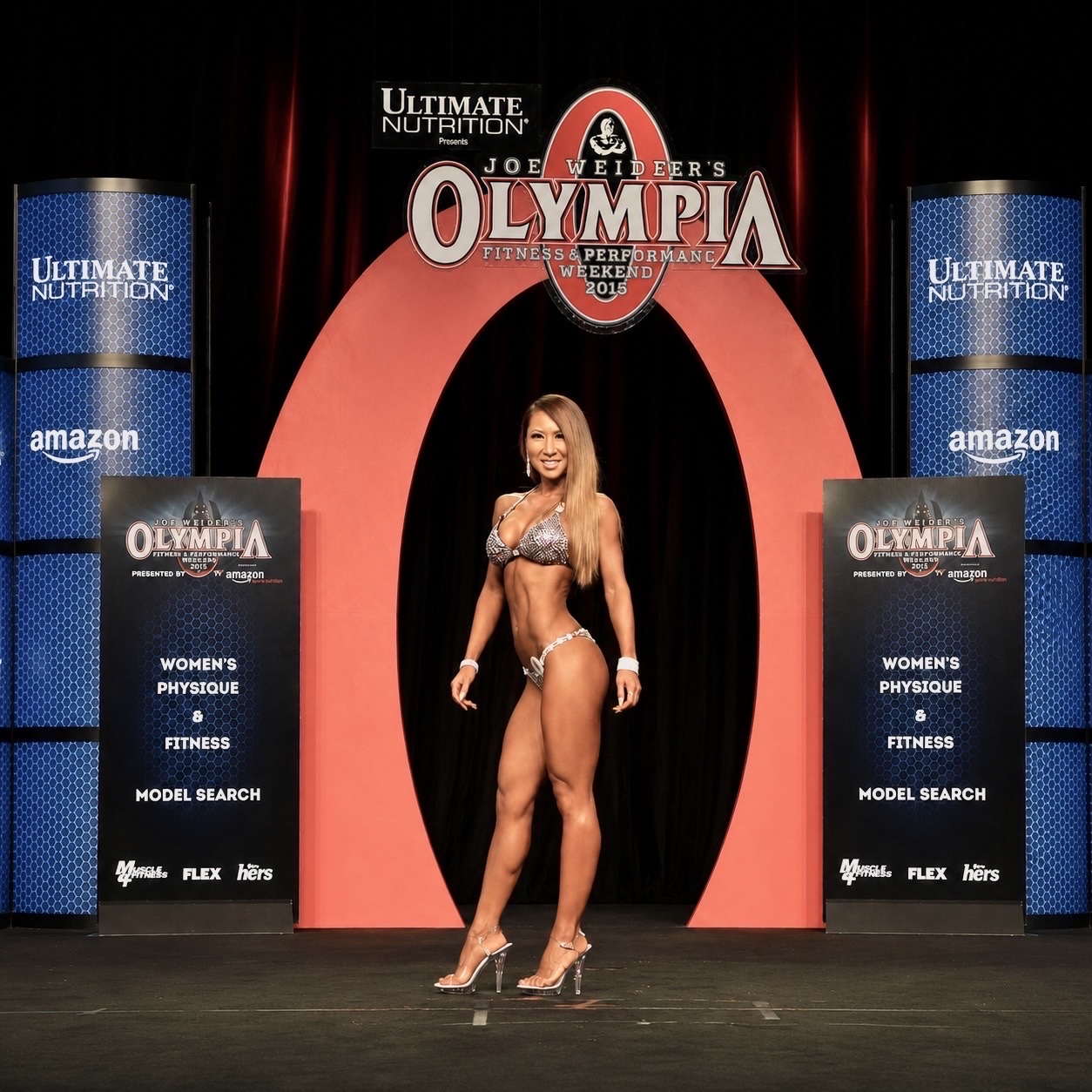 Mr. Olympiaのステージに立つ野田真奈